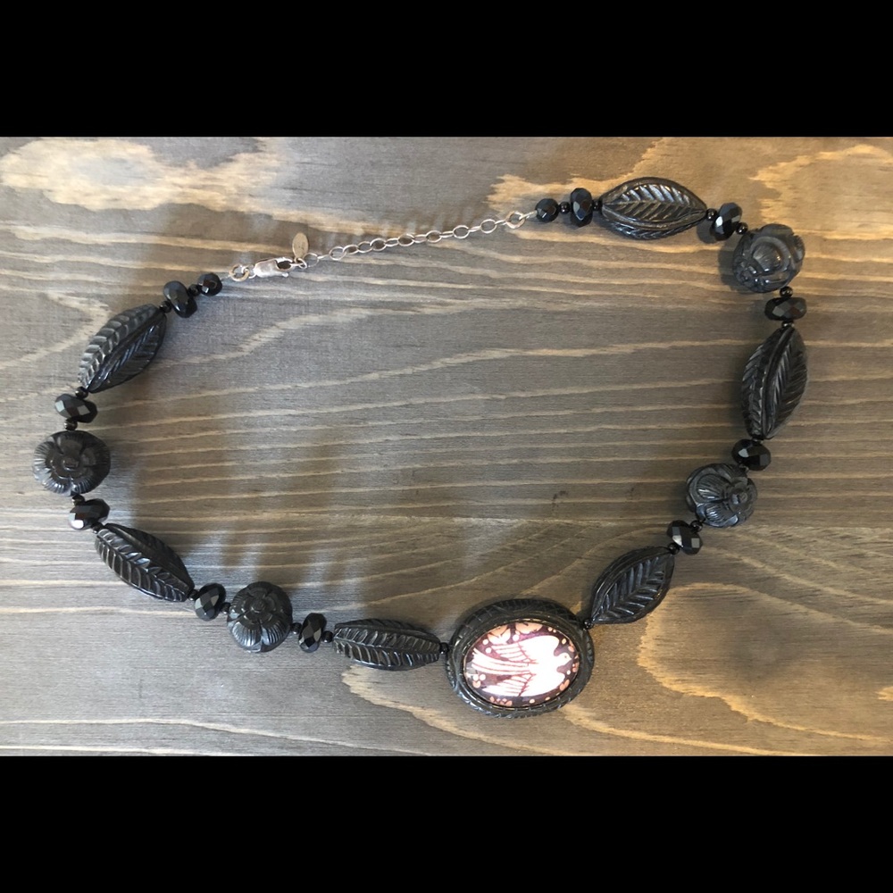 Signed Hotcakes handcarved resin onyx necklace